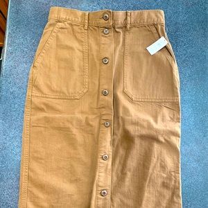 Women’s Gap Khakis Skirt Size 6p NWT